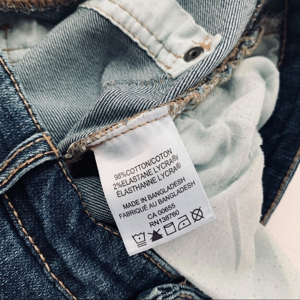 REITMANS Distressed Ankle Crop Jeans - Picture 7 of 10